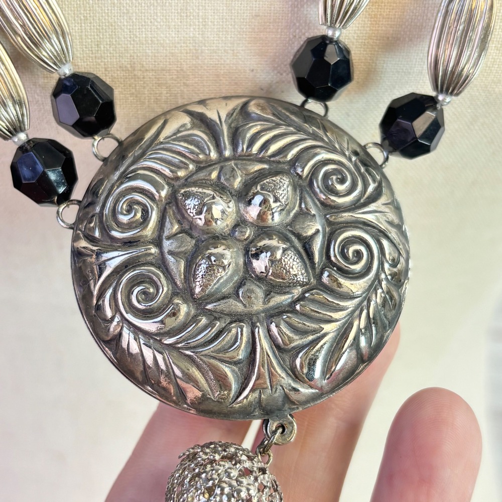 Vintage Tassel Medallion Necklace Black Silver Tone Metal Victorian Goth Boho - Picture 6 of 16